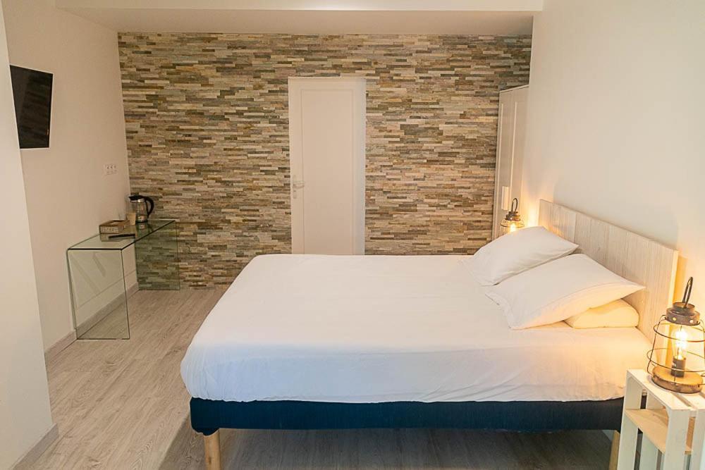 Bed and Breakfast Au Detour Des Vignes Ordonnac Экстерьер фото