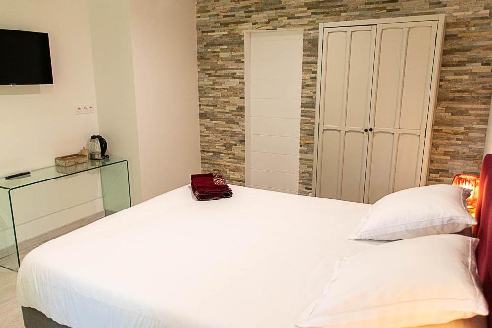 Bed and Breakfast Au Detour Des Vignes Ordonnac Экстерьер фото
